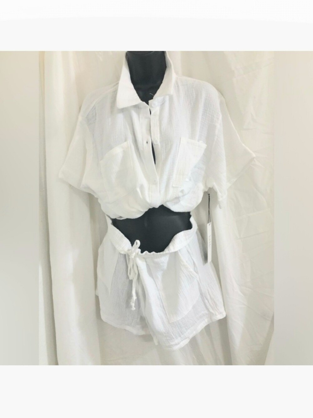 Nicole Miller new york white gauze style 2piece resort shirt & shorts set size M